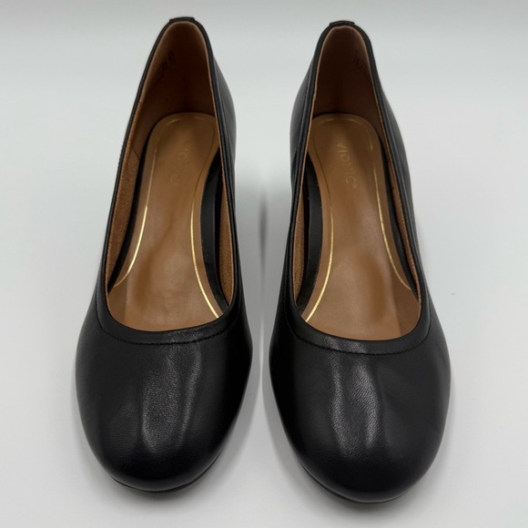 Vionic Women’s Carmel Black Leather Heels 9 NWOT - Picture 2 of 13